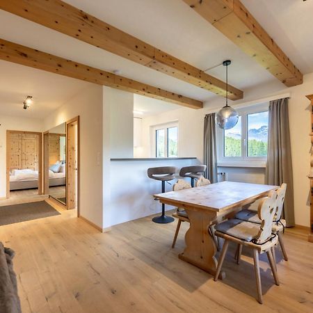 Cosy Apartment Facing Piz Rosatsch St. Moritz Kültér fotó
