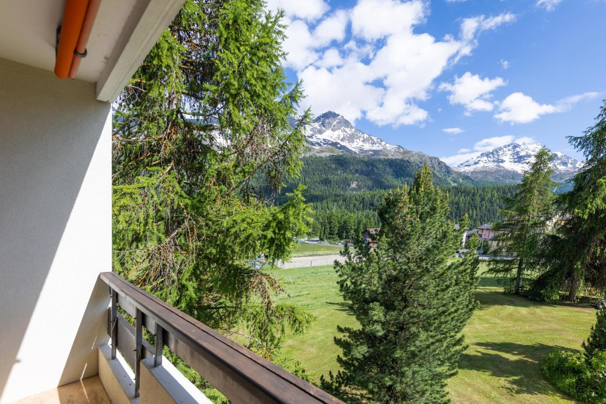 Cosy Apartment Facing Piz Rosatsch St. Moritz Kültér fotó